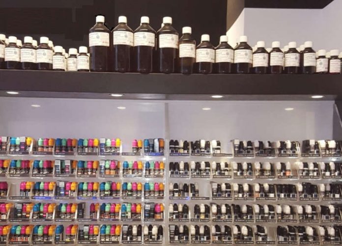 Die angebotene Produktpalette in einem Geschäft für E-Zigaretten. (Foto: Regierungspräsidium Darmstadt) Die angebotene Produktpalette in einem Geschäft für E-Zigaretten. (Foto: Regierungspräsidium Darmstadt)