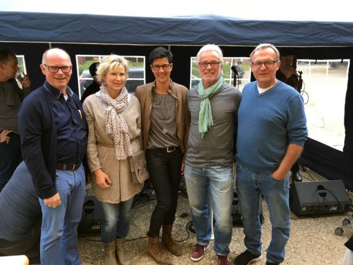 v.l.: D. Petermann, U.Adrian, N. Schüdde, P. Rettig, V. Winterhalter (Foto: PopChor21) v.l.: D. Petermann, U.Adrian, N. Schüdde, P. Rettig, V. Winterhalter (Foto: PopChor21)