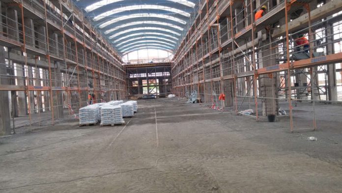 Die IBAG-Maschinenhalle wird derzeit von Grund auf saniert. (Foto: Stadtverwaltung Neustadt) Die IBAG-Maschinenhalle wird derzeit von Grund auf saniert. (Foto: Stadtverwaltung Neustadt)
