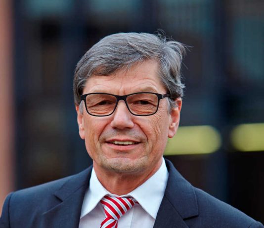 Professor Jürgen Schnell