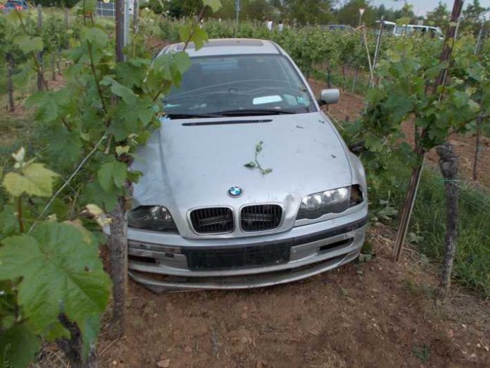 Beschädigter Pkw, BMW