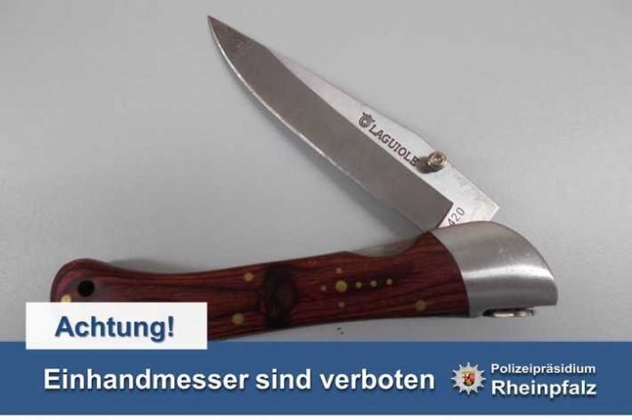 Verbotenes Einhandmesser