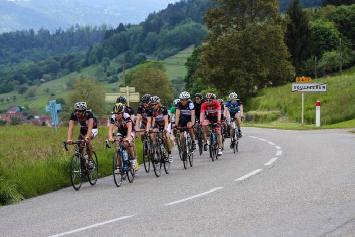 Radsport und freundschaftliche Kontakte verbindet die traditionelle Tour Eucor durch Deutschland, Frankreich und die Schweiz. (Foto: tourEucor e.V.)