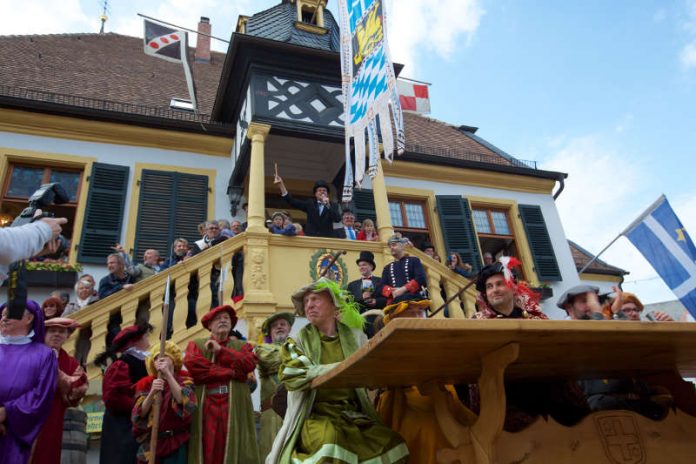 Historische Geißbockversteigerung (Foto: Kurt E. Groß)