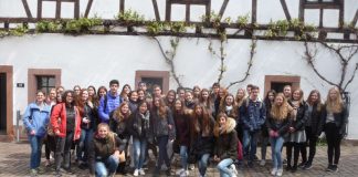 Zu Besuch im Theodor-Zink-Museum waren die spanischen Gäste und ihre deutschen Gastgeber (Foto: ASG/Leister)