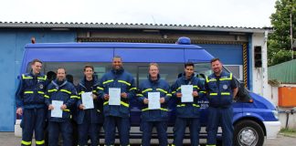 v.l.: Thomas Schall (Ausbilder), Gerd Minnich, Marian Ball, José Tito, Casara Inacio, Andreas Flöck, Lhou Olkourt, Andreas Zimmermann (Ausbilder) (Foto: THW Speyer)