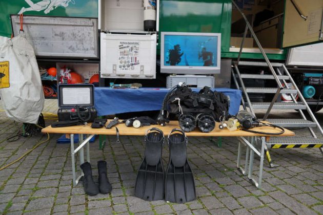 Ausrüstung der Taucher (Foto: Holger Knecht)