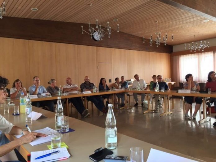 Die Vertreter der acht Krankenhäuser trafen sich (Foto: Kreisverwaltung Rhein-Pfalz-Kreis) Die Vertreter der acht Krankenhäuser trafen sich (Foto: Kreisverwaltung Rhein-Pfalz-Kreis)