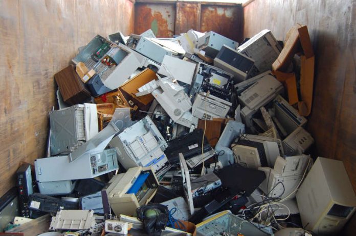Computer Elektroschrott Elektronikschrott Symbolbild Symbolbild