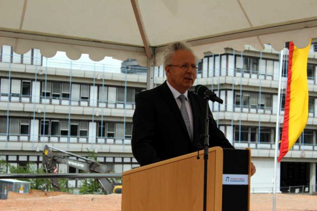 Prof. Dr. Helmut J. Schmidt, Präsident der TU Kaiserslautern