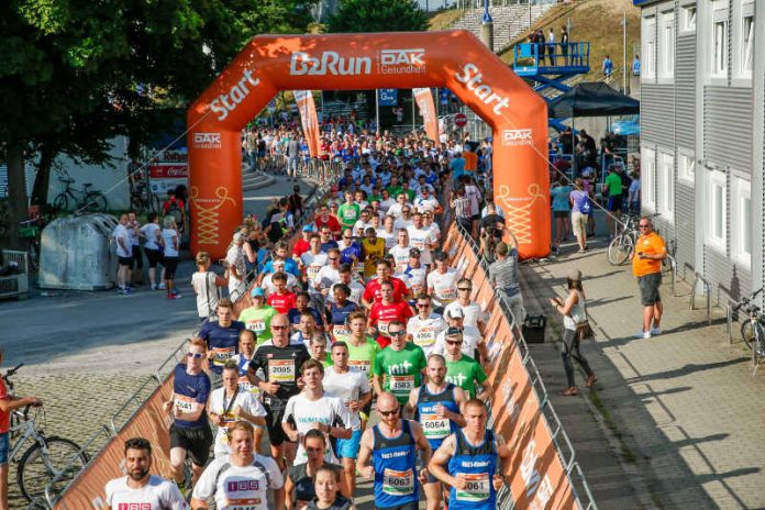 Start des B2Run 2017 (Foto: B2Run/Stephan Schütze) Start des B2Run 2017 (Foto: B2Run/Stephan Schütze)