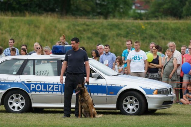 Vorführung Diensthunde Bundespolizei (Foto: Holger Knecht)