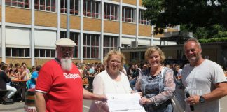 v.l.: Hans-Peter Wagner, Regierungspräsidentin Nicolette Kressl, Christine Ettwein-Friehs und Markus Willy (Foto: Regierungspräsidium Karlsruhe)