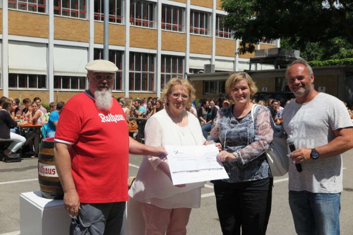 v.l.: Hans-Peter Wagner, Regierungspräsidentin Nicolette Kressl, Christine Ettwein-Friehs und Markus Willy (Foto: Regierungspräsidium Karlsruhe)