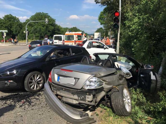 Schwerer Unfall auf der Mannheimer Straße