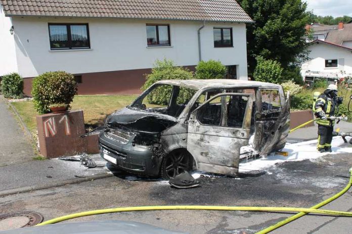 PKW-Vollbrand PKW-Vollbrand