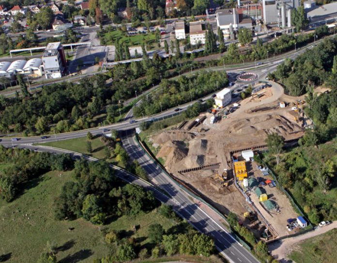 Luftbild Ingelheim, Boehringer Brücke, 2013 Luftbild Ingelheim, Boehringer Brücke, 2013