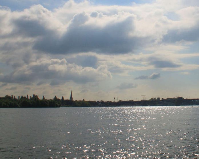 Der Rhein bei Mainz (Symbolbild)