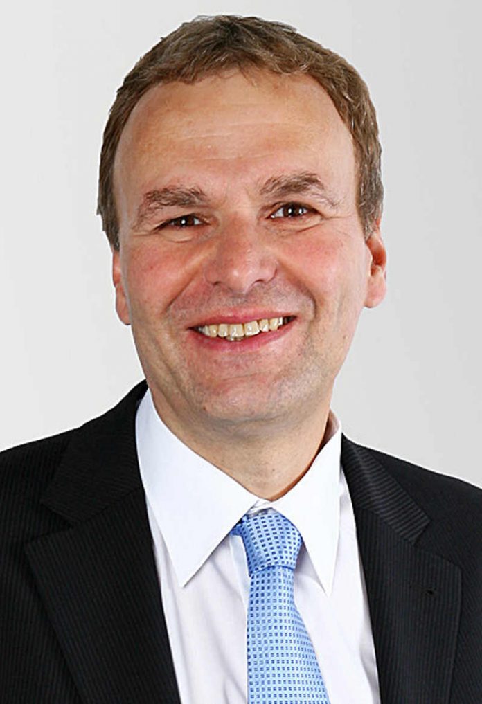 Professor Ekkehard Neuhaus
