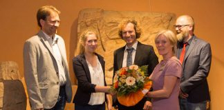 Geschichtslehrer Johannes Fuchs, Preisträgerin Theresa Mertel, Museumsdirektor Alexander Schubert, Almut Neef vom Jungen Museum, Sebastian Zanke vom Historischen Verein der Pfalz (Foto: Historisches Museum der Pfalz)