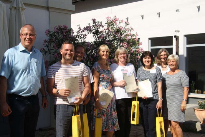 v.l.: Manfred Kirr, Boris Wüst, Dr. Thomas Kreckel, Renate Bremicker, Annette Aull, Ute Krauß, Antje van Loog, Traudel Füßer (Foto: Pia Neumann)