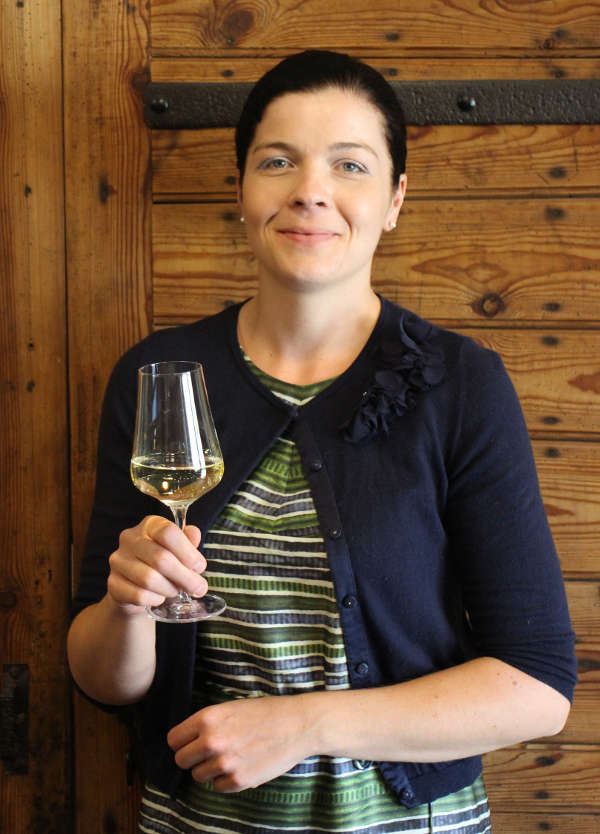 Marion Neutmann (Foto: Vinothek Südliche Weinstraße-Landau GmbH)