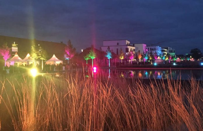 Das Top-Event im herbstlichen Veranstaltungskalender: Am 6. und 7. Oktober wird das „GenießerLeuchten“ wieder zahlreiche Besucherinnen und Besucher auf das frühere Landesgartenschaugelände in Landau locken. (Foto: Stadt Landau in der Pfalz)