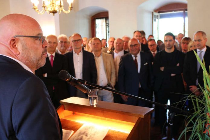 OB Heiner Bernhard (Foto: Stadtverwaltung Weinheim)