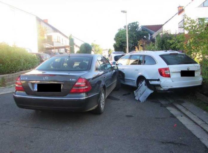 Teurer Diskobesuch: Alkoholisiert, ohne Führerschein Unfall gebaut