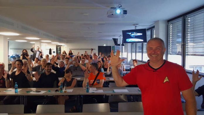 Damals noch verrückte Ideen und heute standardisierte Technik (Foto: FOM Hochschule/Claudia Becker)