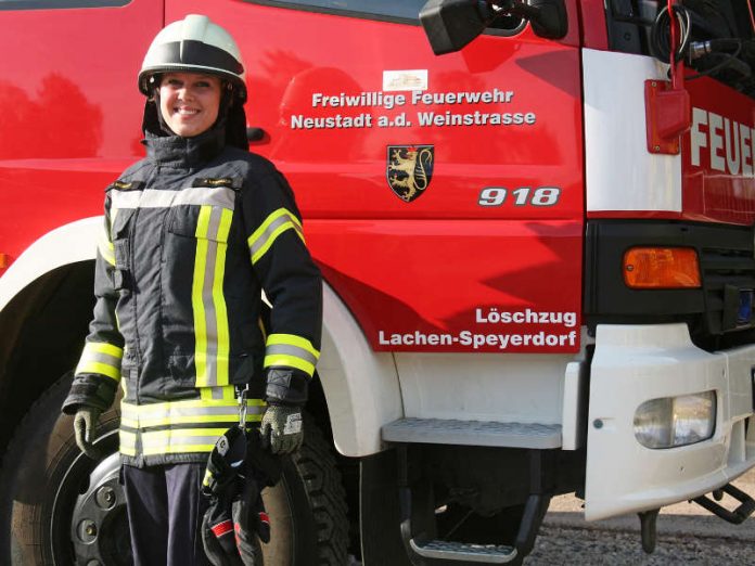 Feuerwehrfrau Anastasia Kronauer (Foto: Anke Luipold)