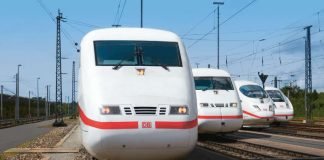4 Generationen von ICE-Zügen (Foto: Deutsche Bahn AG / Kai Michael Neuhold)