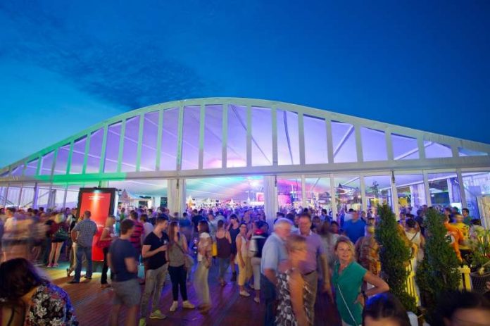 Weinkosthalle (Foto: Bernward Bertram) Weinkosthalle (Foto: Bernward Bertram)