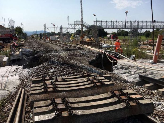 Gleisrückbau am Tunnel Rastatt (Foto: DB AG / Armin Skierlo)