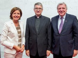 Kohlgraf legt Treueeid ab