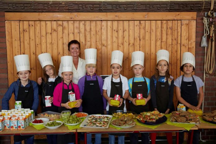 Umweltdezernentin Rosemarie Heilig bei der zwölften Bio-Brotbox-Aktion (Foto: Junior Slow Frankfurt e.V./Hans-Georg Roth)