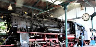 Historischer Dampfzug beim Herrenalber Bahnhofsfest. (Foto: Gartenschau Bad Herrenalb 2017)