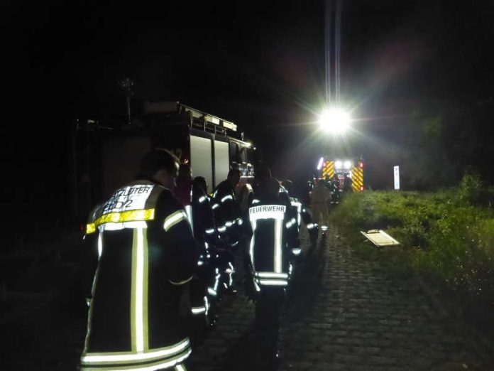 Die Feuerwehr unterstützte den Rettungsdienst (Foto: Feuerwehr Mainz)