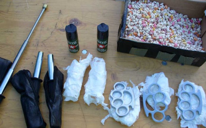Zoll Waffen Zoll Waffen