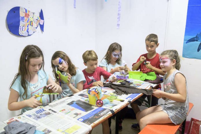 Täglicher Ferienspaß ohne Anmeldung und Kosten: Die offenen Spielaktionen des Hauses der Jugend laufen über die gesamten Sommerferien. (Foto: Philipp Rothe) Täglicher Ferienspaß ohne Anmeldung und Kosten: Die offenen Spielaktionen des Hauses der Jugend laufen über die gesamten Sommerferien. (Foto: Philipp Rothe)