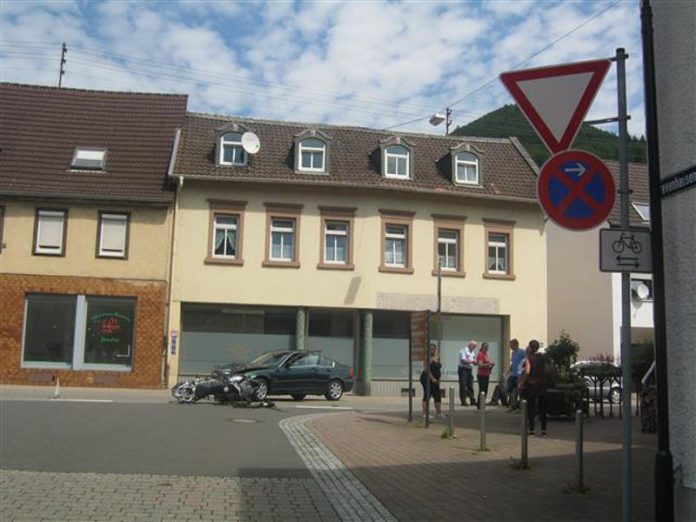 Unfallstelle in Lambrecht (Foto: Polizei RLP) Unfallstelle in Lambrecht (Foto: Polizei RLP)