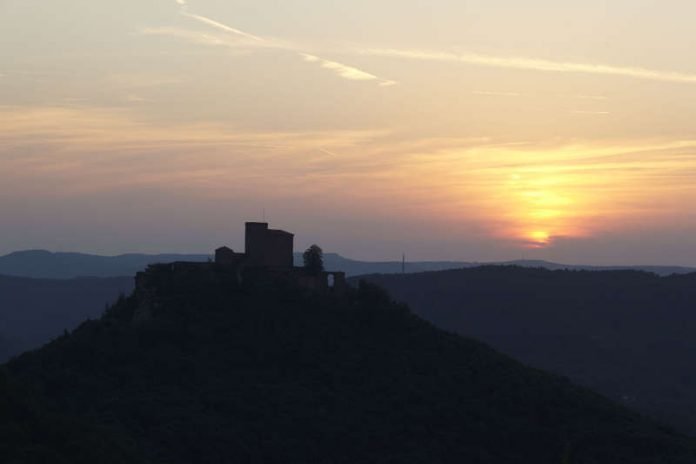 Burg Trifels (Foto: GDKE Rheinland-Pfalz / Pfeuffer) Burg Trifels (Foto: GDKE Rheinland-Pfalz / Pfeuffer)