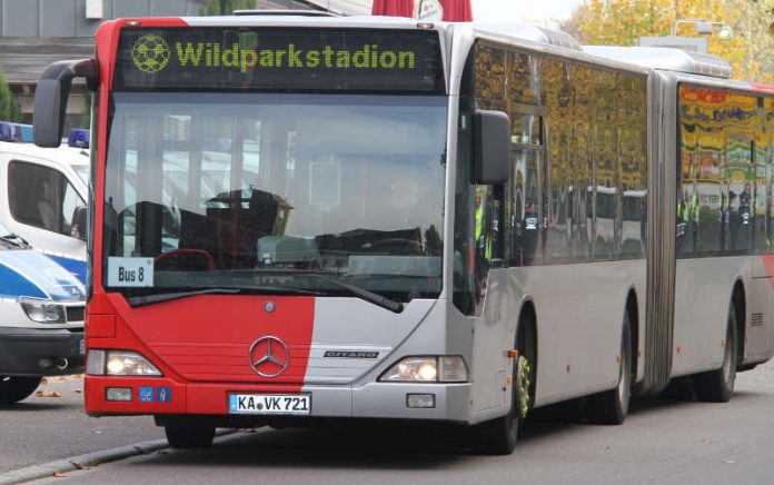 Bequem und umweltfreundlich zum Stadion geht es für KSC-Fans mit den Shuttlebussen der Verkehrsbetriebe Karlsruhe (Foto: VBK)