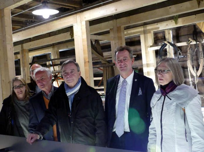 v.l.: Heike Schneider, Thomas Scheuermann, Bernhard Stroick, Reinhard Diehl, Christian Schönung, Anette Vinnen (Foto: Stadt Lorsch/Gabi Dewald)