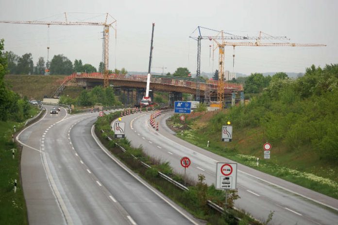 Brückenarbeiten (Foto: Holger Knecht)