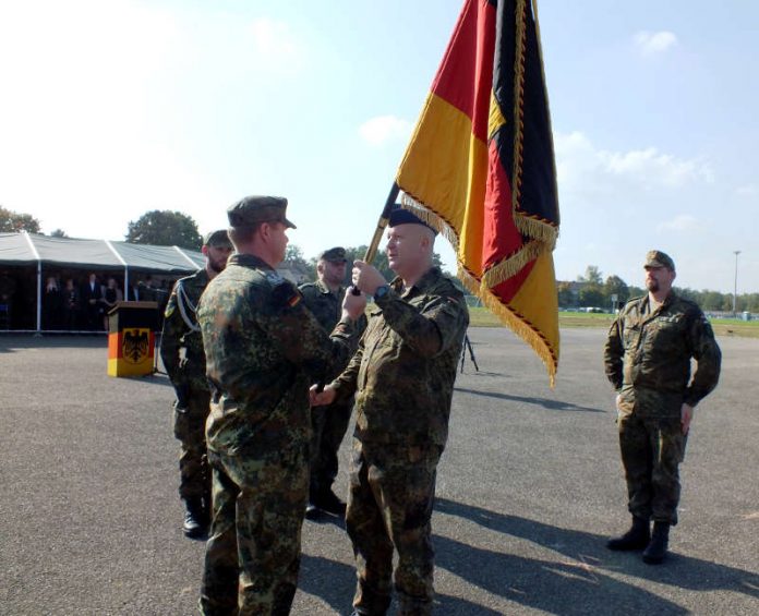 Übertragung der Verantwortung über das Bataillon (Foto: Stabsfeldwebel Frank Wiedemann)