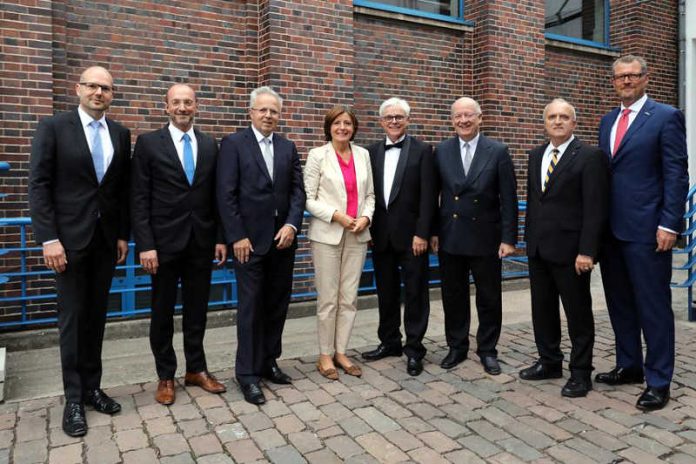 GruppenbildFestredner_bergabefeier20170907 Festredner Zühlke