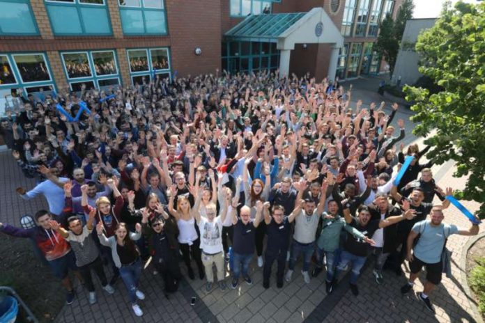 408 Auszubildende starten ihr Berufsleben beim „Welcome Day“ von Provadis im Industriepark Höchst. (Foto: 2017 Provadis Partner für Bildung und Beratung GmbH)