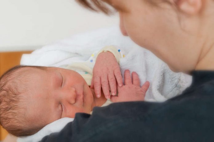 Dem Paar zu einer natürlichen Empfängnis und damit zum Nachwuchs zu verhelfen, ist erstes Ziel in der Kinderwunschambulanz der Universitäts-Frauenklinik Heidelberg. (Foto: Universitätsklinikum Heidelberg)