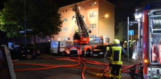 Vier Personen wurden gerettet. Es entstand ein Schaden von 150.000 Euro (Foto: Feuerwehr Frankfurt)